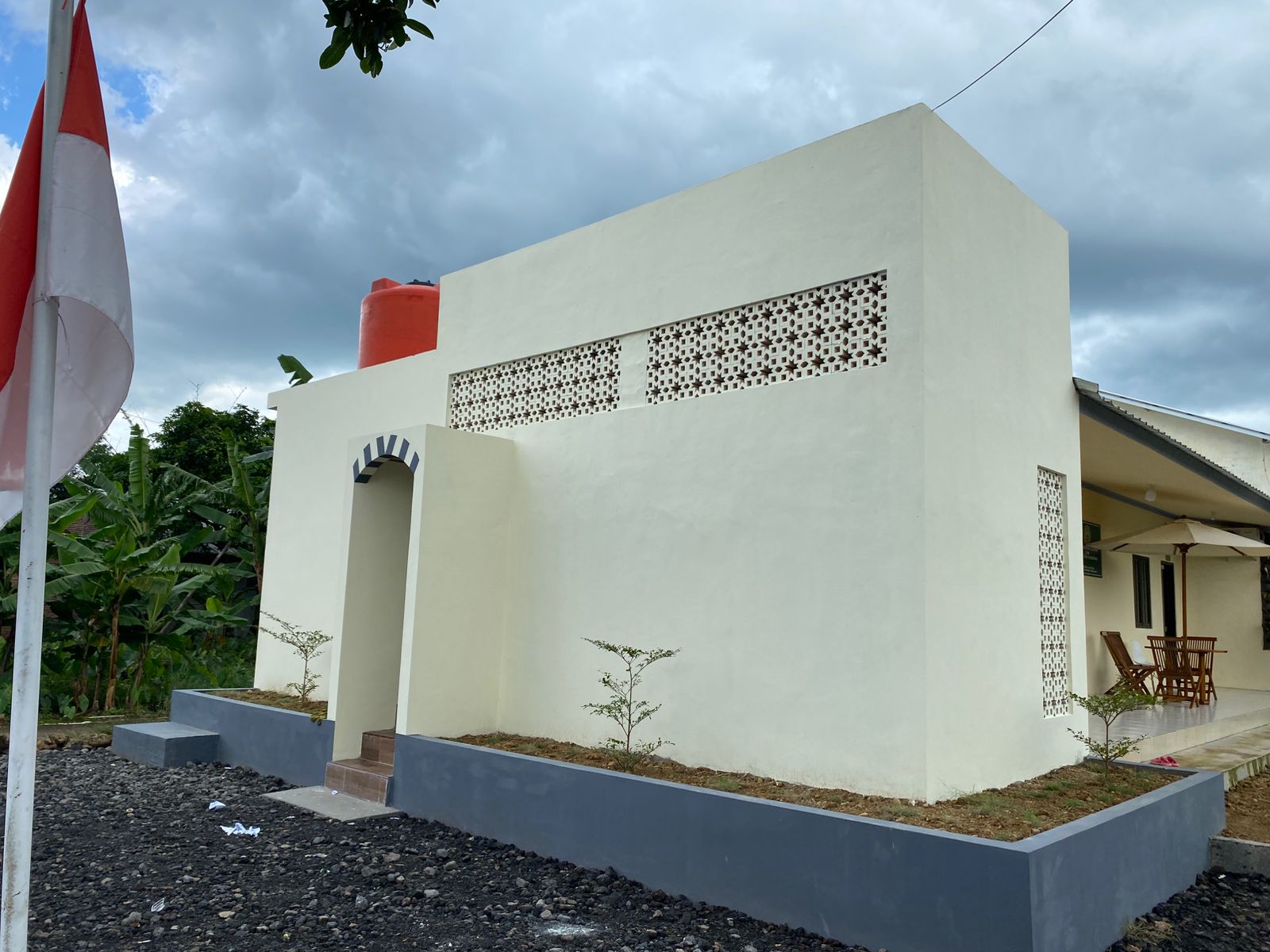 musholla Al-Aziziyah depan